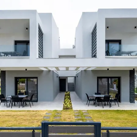 Iris Suites Nikiti Exterior foto