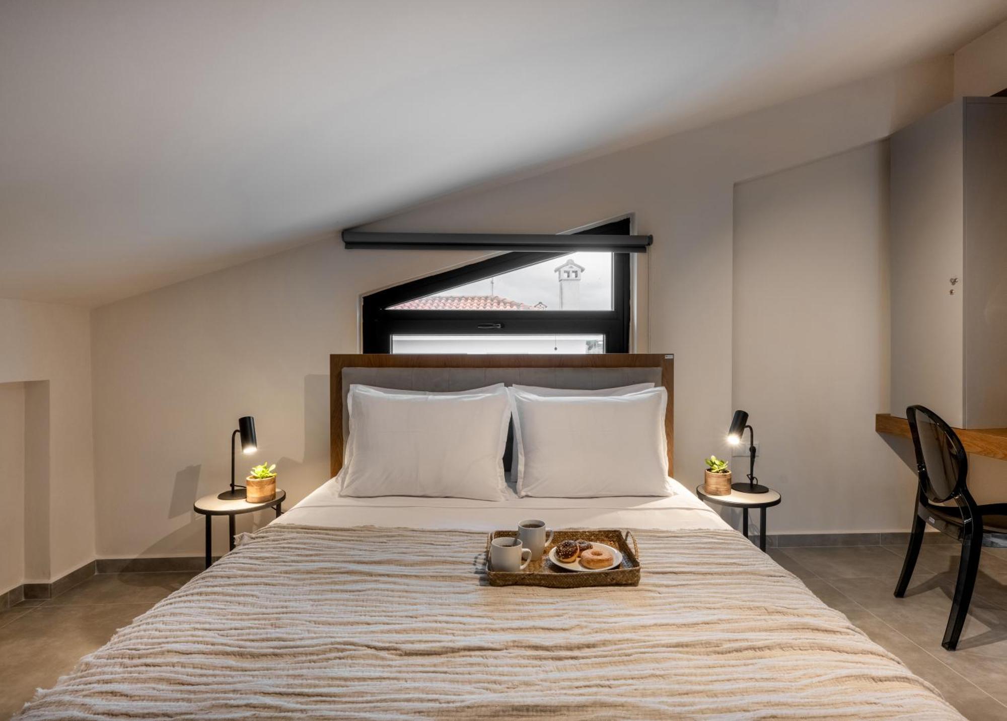 Iris Apartment *
